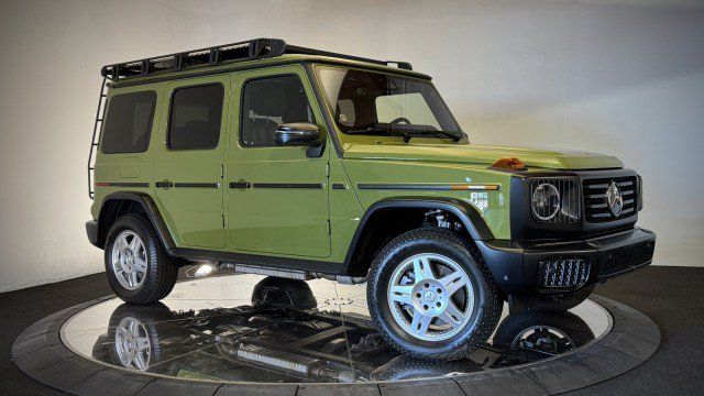 Used 2025 Mercedes-Benz G 550 image 2