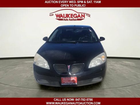 Used 2008 Pontiac G6 Base 4dr Sedan w/ G6 Preferred Package image 2