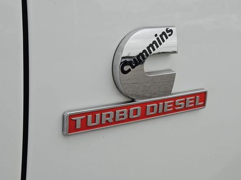 Used 2024 RAM 3500 SLT w/ Quick Order Package 2YG SLT AWD/4WD image 8