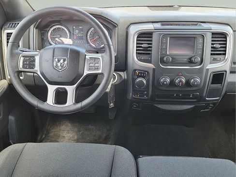 Used 2024 RAM 1500 Classic SLT AWD/4WD image 9