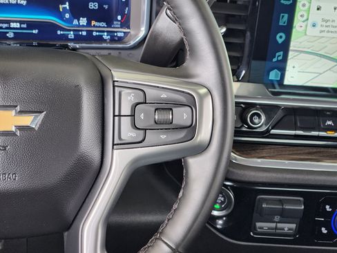 Certified 2025 Chevrolet Silverado 1500 LT AWD/4WD image 30