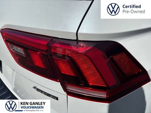 Certified 2024 Volkswagen Tiguan SE R-Line AWD/4WD image 8