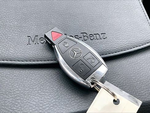 Used 2018 Mercedes-Benz C 300 Sedan image 15
