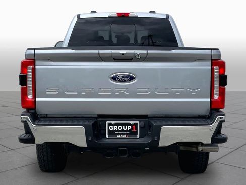 Used 2024 Ford F250 Lariat w/ FX4 Off-Road Package AWD/4WD image 5