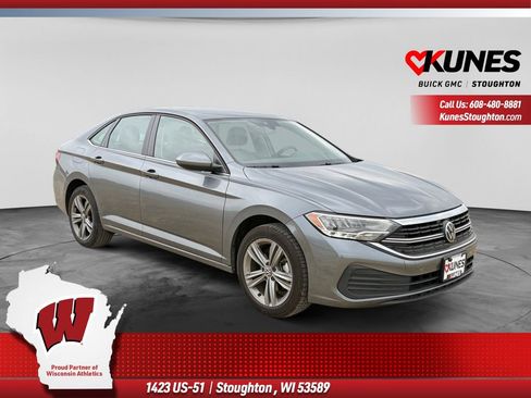 Used 2024 Volkswagen Jetta SE FWD image 1