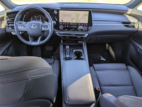 Used 2023 Lexus RX 350 w/ Luxury Package image 23