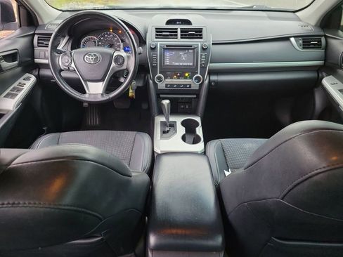 Used 2014 Toyota Camry SE image 14