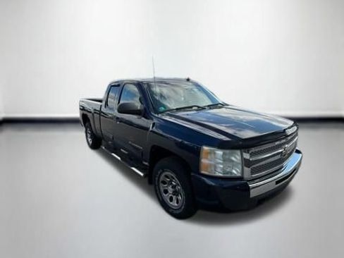 Used 2011 Chevrolet Silverado 1500 LT image 2
