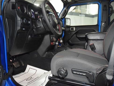 Used 2024 Jeep Gladiator Rubicon w/ Convenience Group image 33