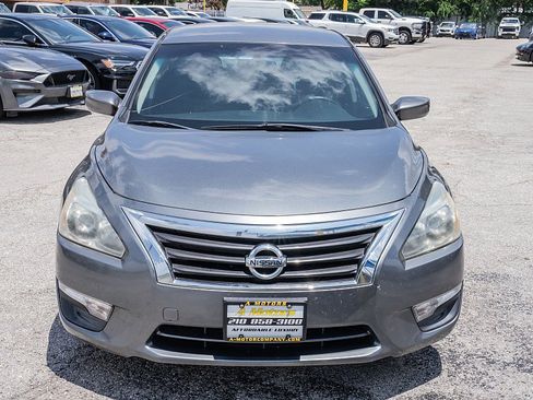 Used 2015 Nissan Altima 2.5 S w/ Sport Value Package FWD image 2