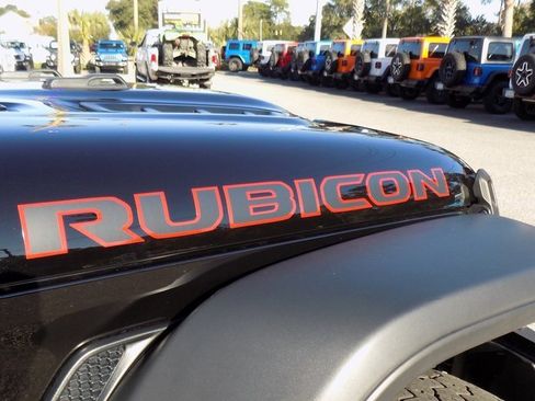 Certified 2024 Jeep Gladiator Rubicon w/ Technology Group image 24