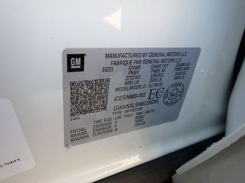 Used 2021 GMC Acadia Denali w/ GMC Pro Grade Package AWD/4WD image 22