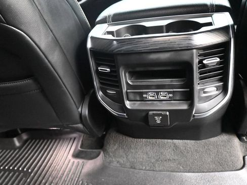 Used 2024 RAM 1500 Laramie AWD/4WD image 16