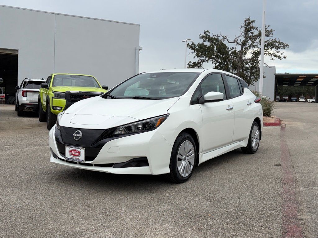Used 2025 Nissan Leaf S FWD image 7