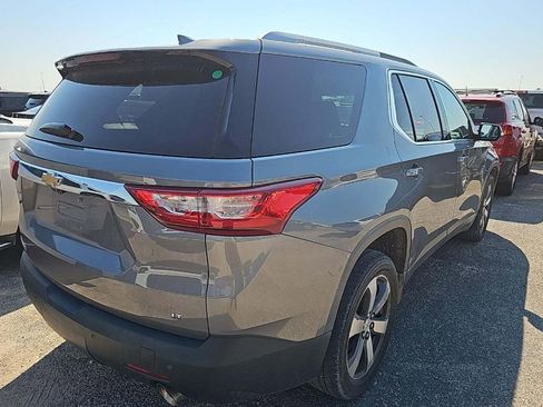 Used 2018 Chevrolet Traverse LT image 3