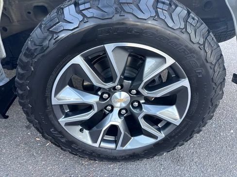 Certified 2023 Chevrolet Silverado 1500 LT AWD/4WD image 26