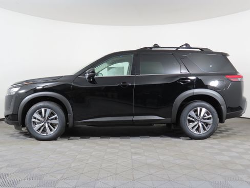 New 2026 Nissan Pathfinder SL AWD/4WD image 15