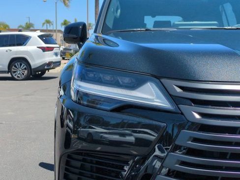 New 2026 Lexus LX 600 4WD w/ Luxury Package image 10