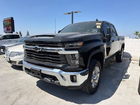Used 2024 Chevrolet Silverado 2500 LT w/ All Star Edition AWD/4WD image 3