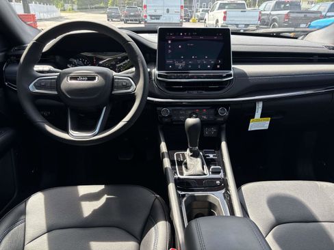 New 2025 Jeep Compass Limited w/ Sun & Sound Group image 8