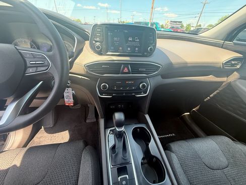Used 2020 Hyundai Santa Fe SE FWD image 15