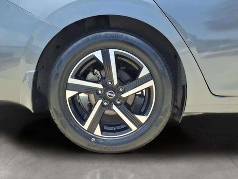 Used 2024 Nissan Sentra SV FWD image 19