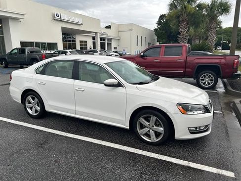 Used 2015 Volkswagen Passat 1.8T Limited Edition FWD image 7