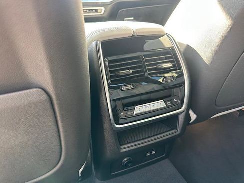 Certified 2025 BMW X7 xDrive40i image 23