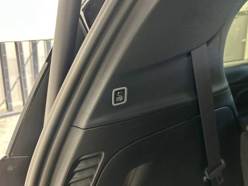 New 2027 Chrysler Pacifica Select FWD image 35