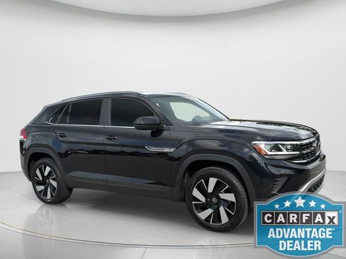 Used 2022 Volkswagen Atlas Cross Sport SE FWD image 4
