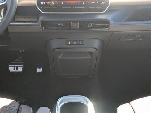 New 2025 Volkswagen ID. Buzz Pro S image 21