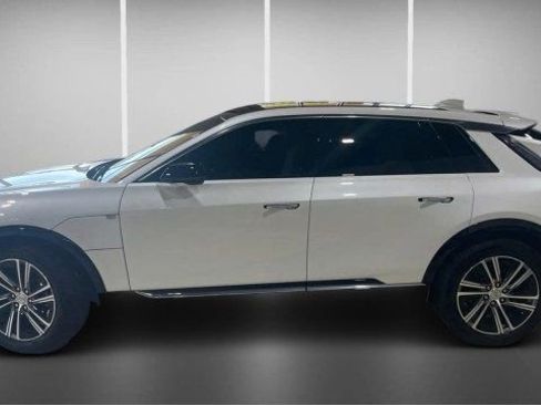 Used 2024 Cadillac Lyriq Luxury RWD image 13