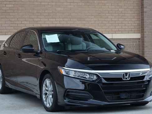 Used 2018 Honda Accord LX image 7