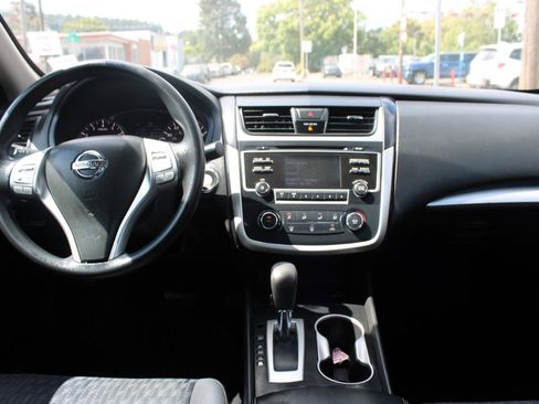 Used 2016 Nissan Altima 2.5 S w/ Power Driver Seat Package FWD image 11