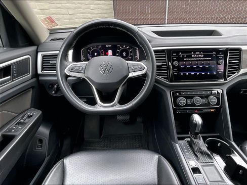 Certified 2022 Volkswagen Atlas SE FWD image 4