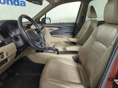 Used 2019 Honda Pilot Touring image 7