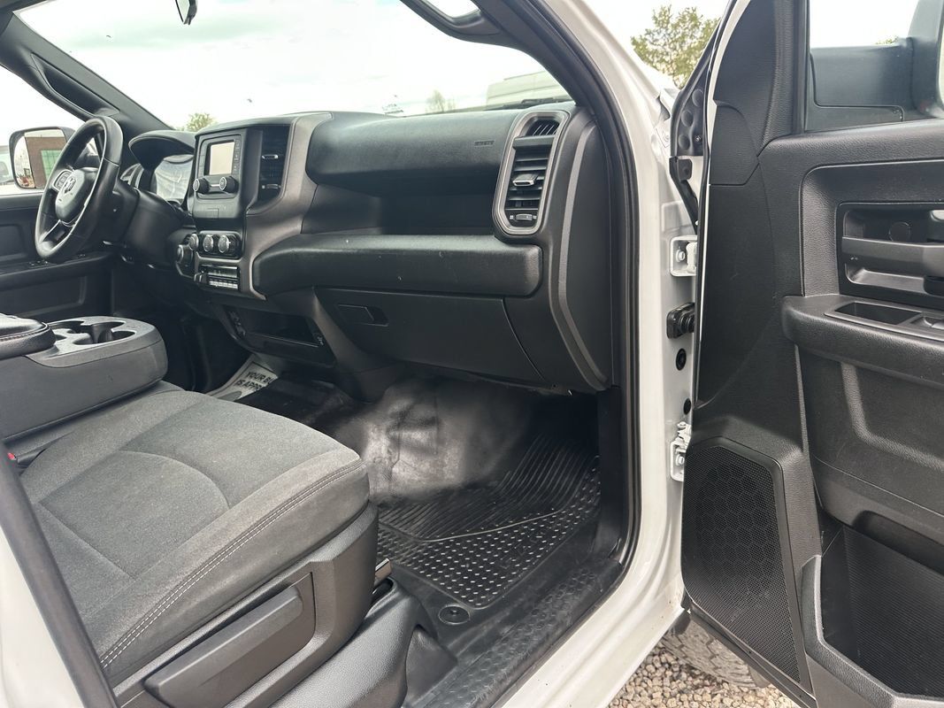 Used 2022 RAM 3500 Tradesman w/ Chrome Appearance Group AWD/4WD image 14