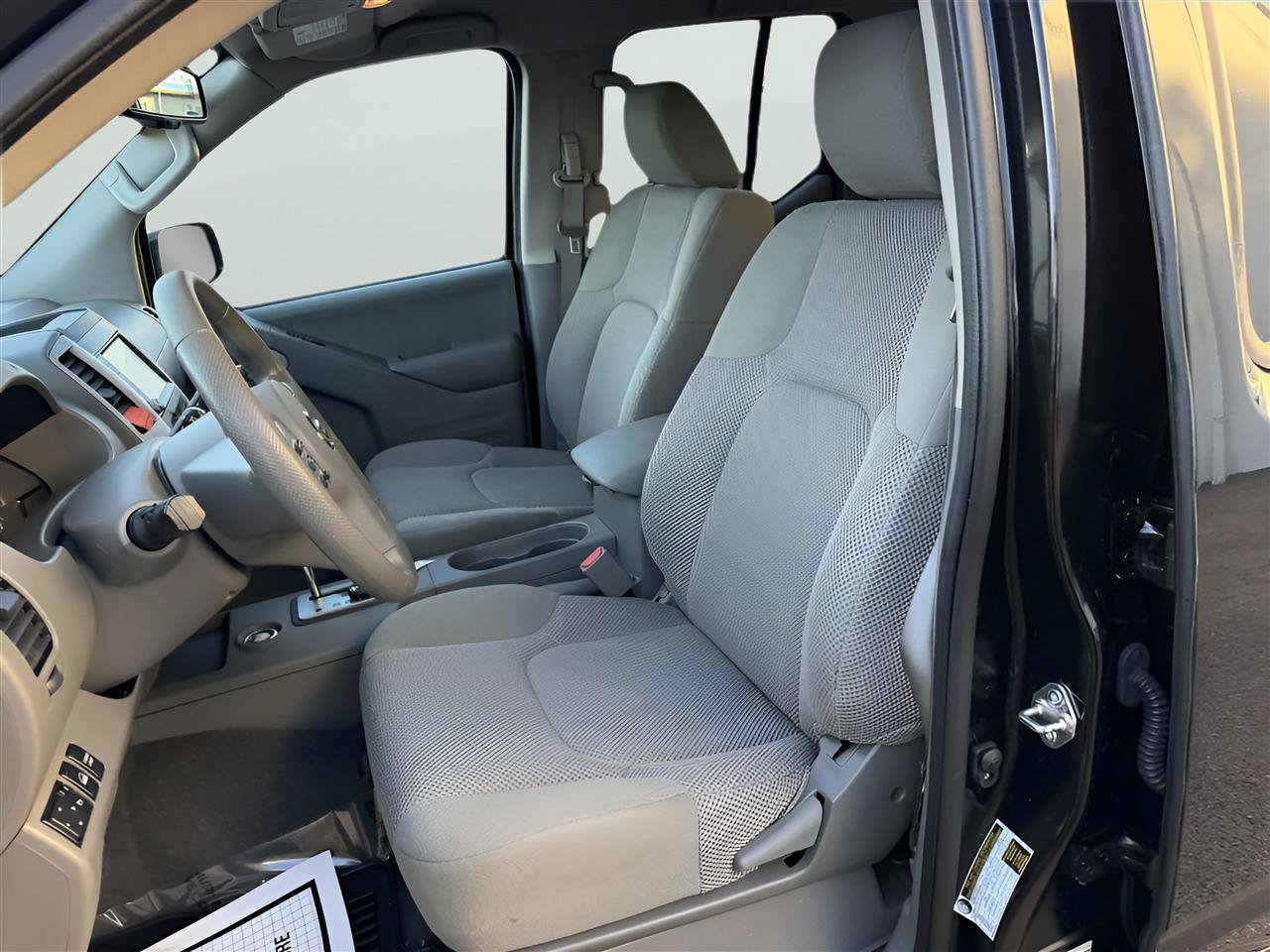 Used 2020 Nissan Frontier SV w/ Midnight Edition Floor Mats AWD/4WD image 12