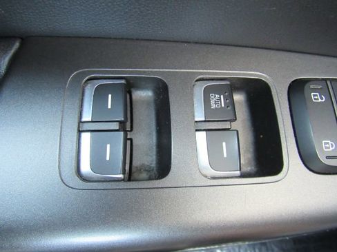 Used 2021 Kia Sportage S image 35