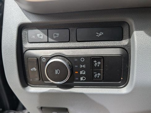Used 2023 Ford F250 XLT w/ XLT Premium Package AWD/4WD image 20