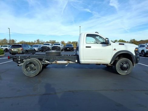 New 2026 RAM 5500 Tradesman image 18