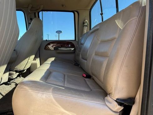 Used 2001 Ford F350 XLT image 16