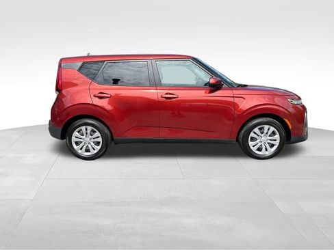 Used 2021 Kia Soul LX FWD image 2