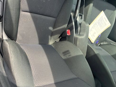 Used 2018 Honda Fit LX image 9