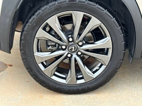 Used 2019 Lexus UX 200 F Sport w/ F Sport Premium Package FWD image 10