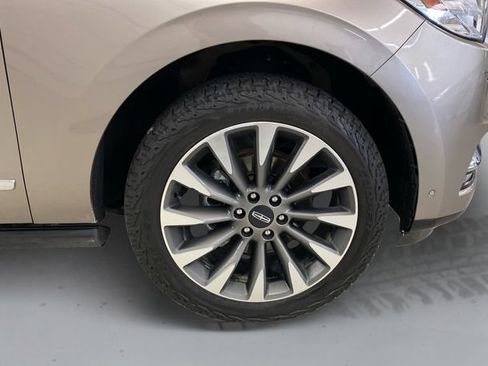 Used 2020 Lincoln Navigator L Reserve w/ Luxury Package AWD/4WD image 17