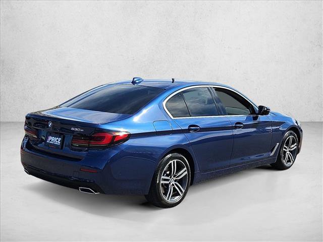 Used 2021 BMW 530e w/ Premium Package RWD image 5