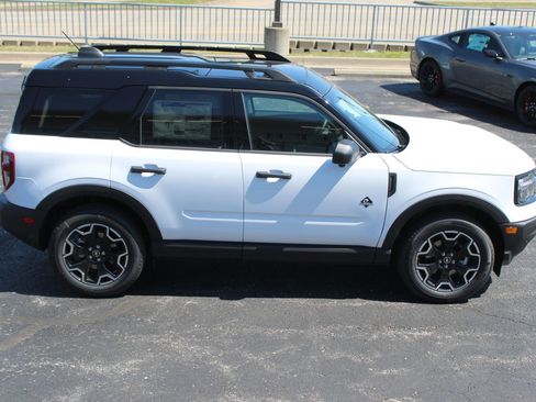 New 2026 Ford Bronco Sport Outer Banks w/ Outer Banks Tech Package+ AWD/4WD image 8