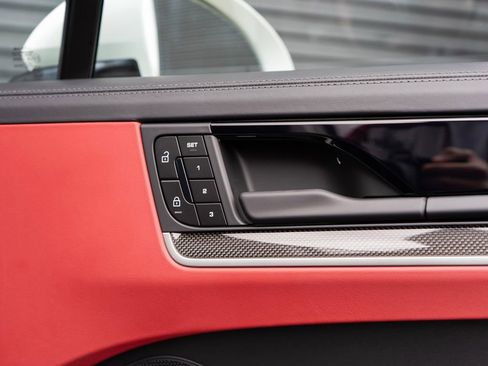 New 2026 Porsche Cayenne E-Hybrid Coupe AWD/4WD image 34