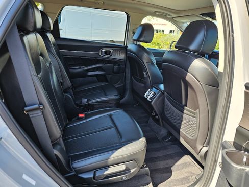 Used 2023 Kia Sorento SX FWD image 34